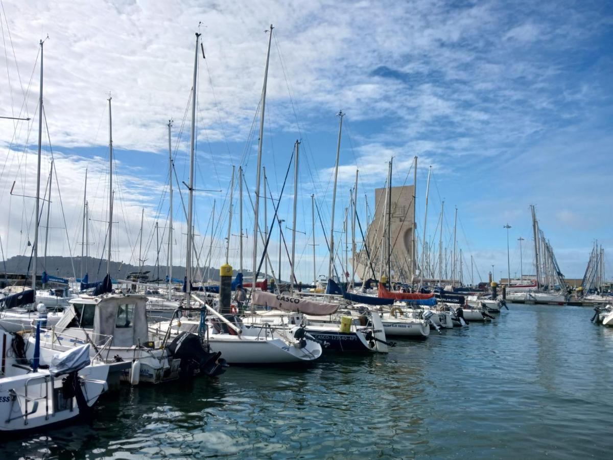 Vintage Sailboat In Belem Hotell Lisboa Exteriör bild